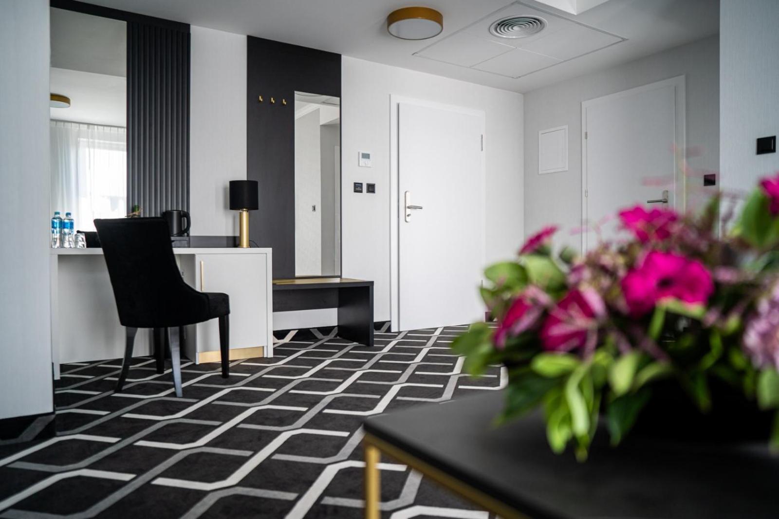 Hotel Lantier Wellness & Spa Bytom Extérieur photo