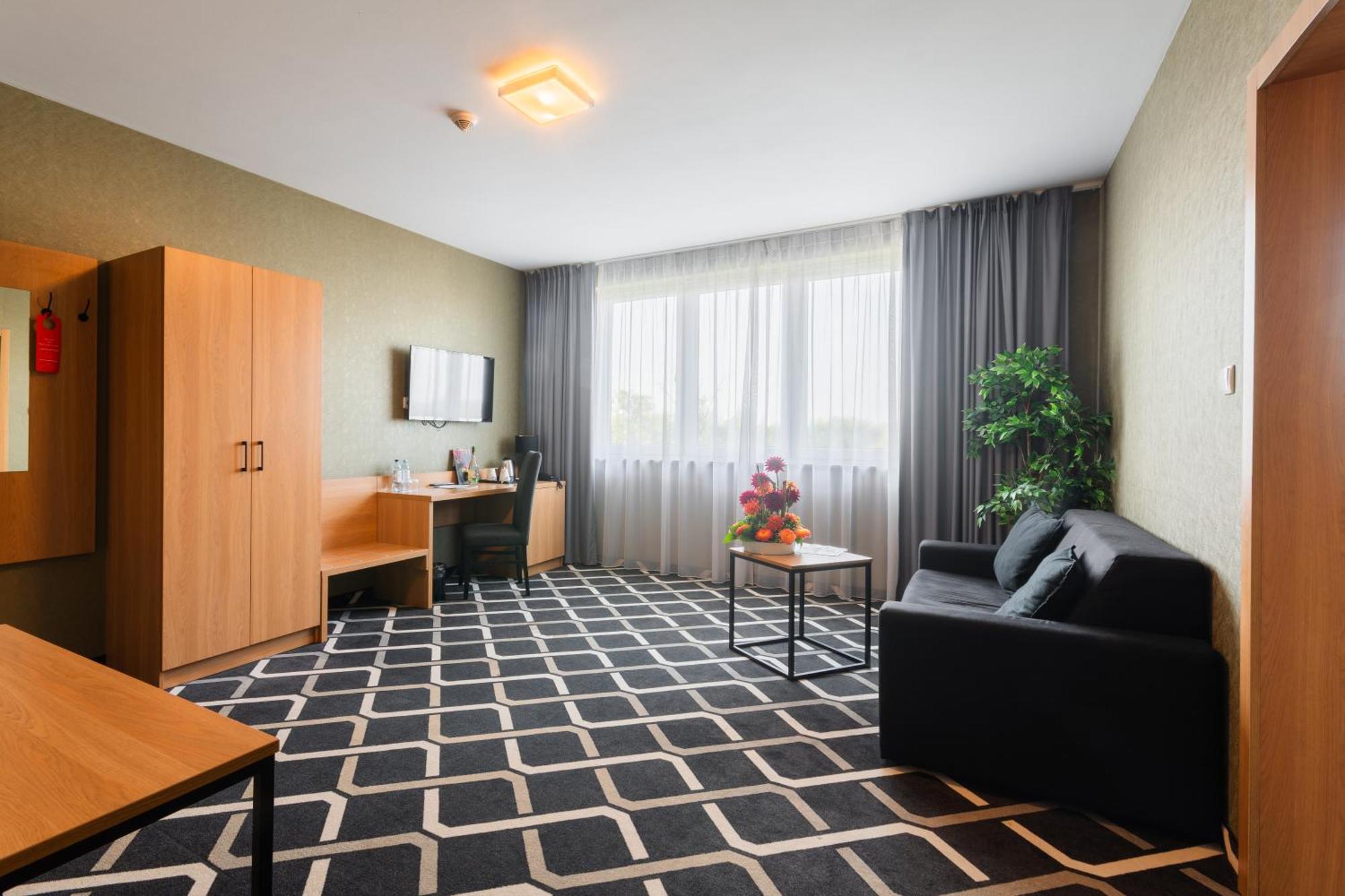 Hotel Lantier Wellness & Spa Bytom Extérieur photo