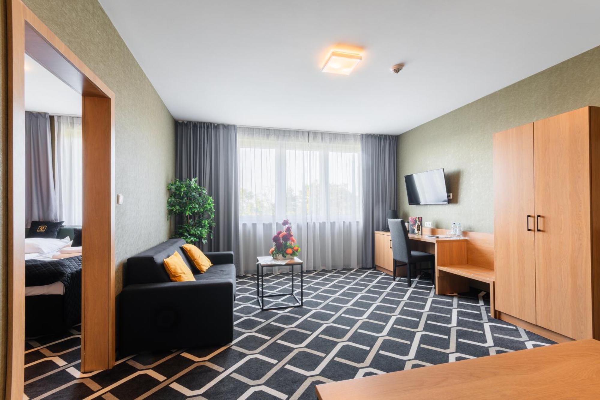 Hotel Lantier Wellness & Spa Bytom Extérieur photo