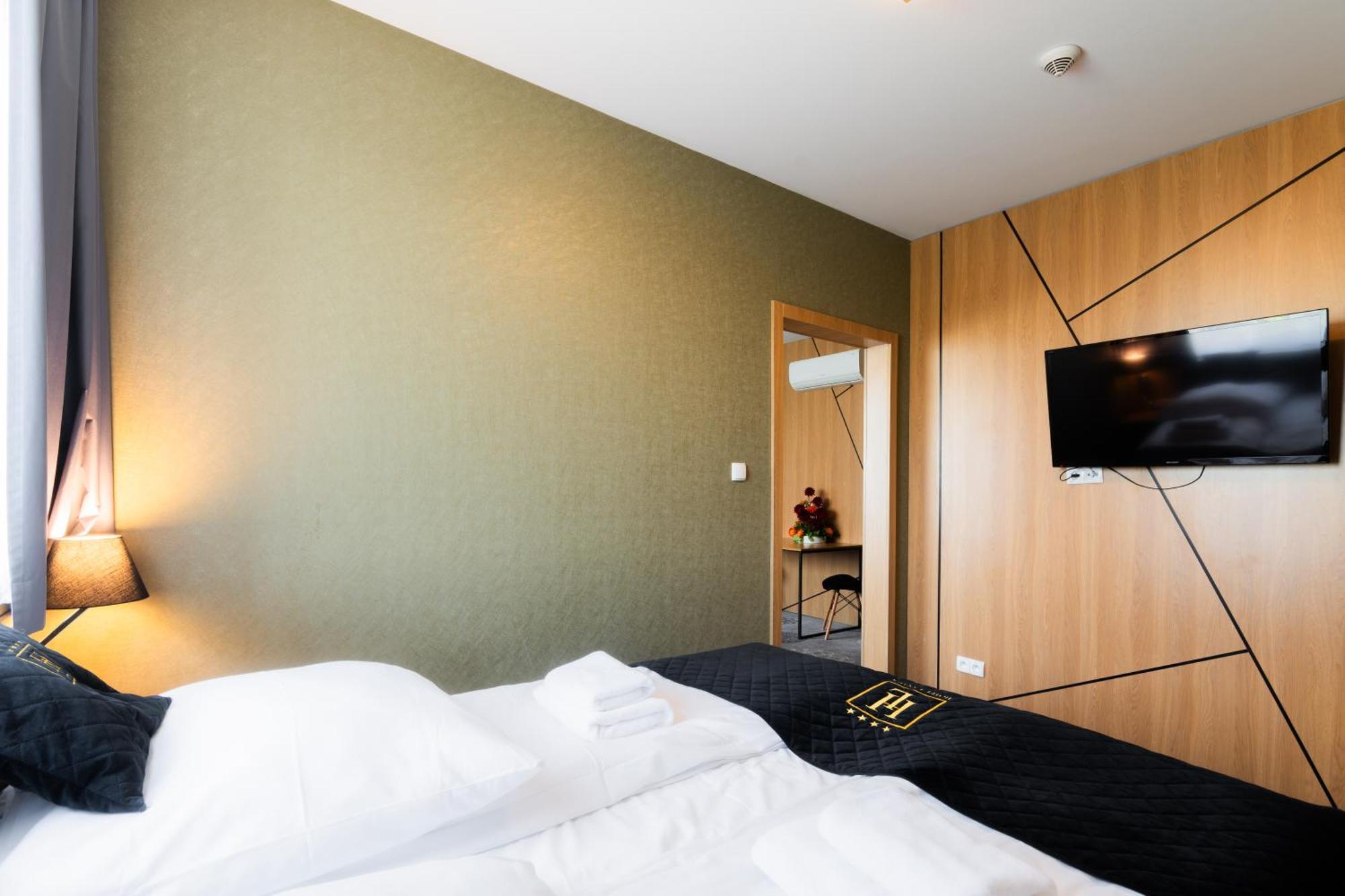 Hotel Lantier Wellness & Spa Bytom Extérieur photo