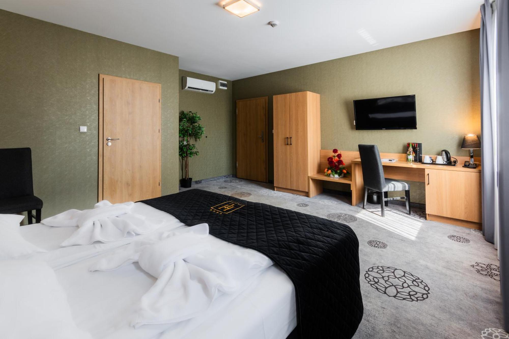 Hotel Lantier Wellness & Spa Bytom Extérieur photo